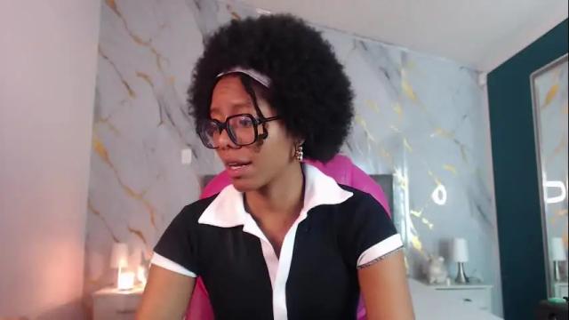 Image 2 of bea_light Stream on Chaturbate on 9 months ago