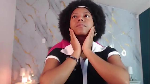 Image 4 of bea_light Stream on Chaturbate on 9 months ago