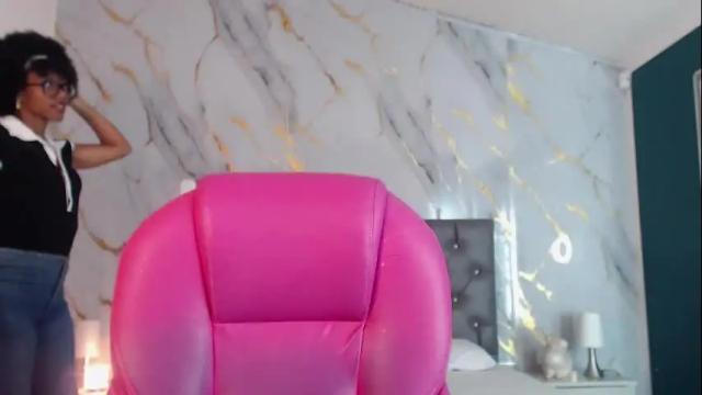 Image 7 of bea_light Stream on Chaturbate on 9 months ago