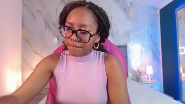 Image 10 of bea_light Stream on Chaturbate on 8 months ago