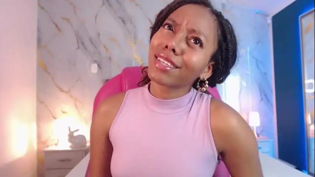 Image 11 of bea_light Stream on Chaturbate on 8 months ago