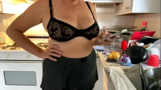 Image 8 of beachymilf Stream on Chaturbate on 1 month ago