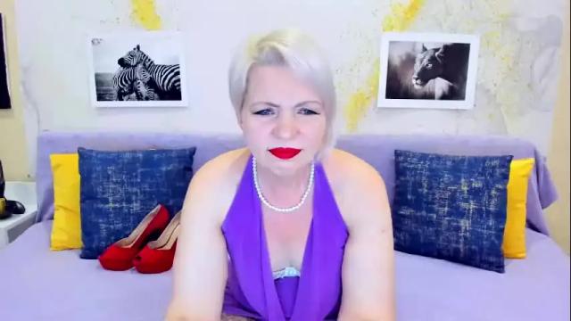 Image 3 of beatifullhellenx Stream on Chaturbate on 12 days ago