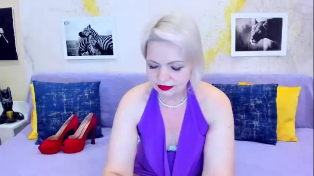 Image 2 of beatifullhellenx Stream on Chaturbate on 4 days ago