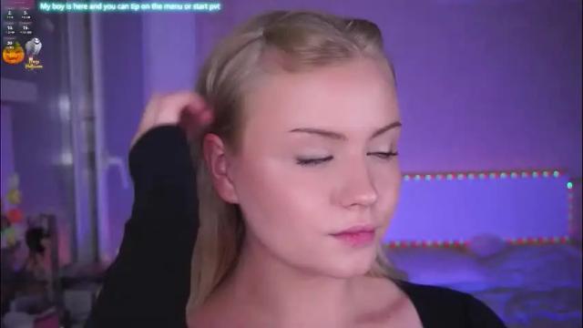 Image 10 of beatris_mils Stream on Chaturbate on 2 months ago