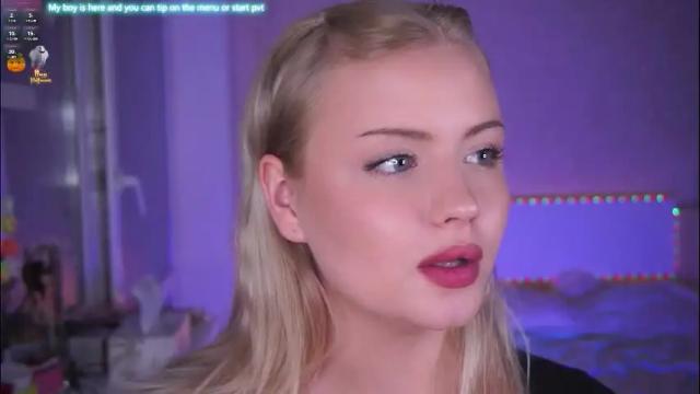 Image 11 of beatris_mils Stream on Chaturbate on 2 months ago