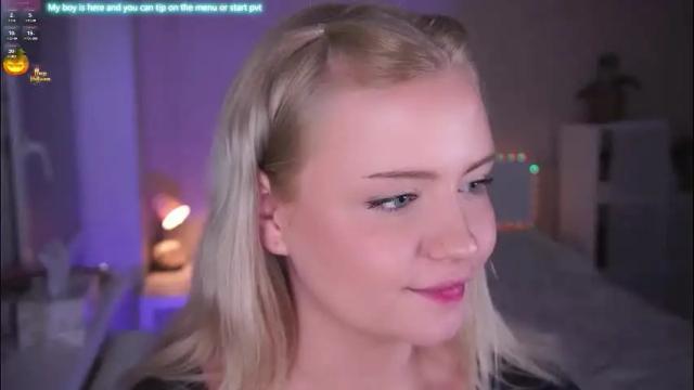 Image 4 of beatris_mils Stream on Chaturbate on 2 months ago