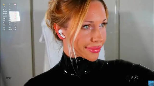 Image 7 of beatrix_rich Stream on Chaturbate on 6 days ago