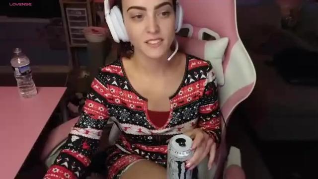 Image 3 of beaubrookeent Stream on Chaturbate on 12 months ago