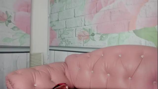 Image 3 of beautiful_mia21 Stream on Chaturbate on 1 month ago