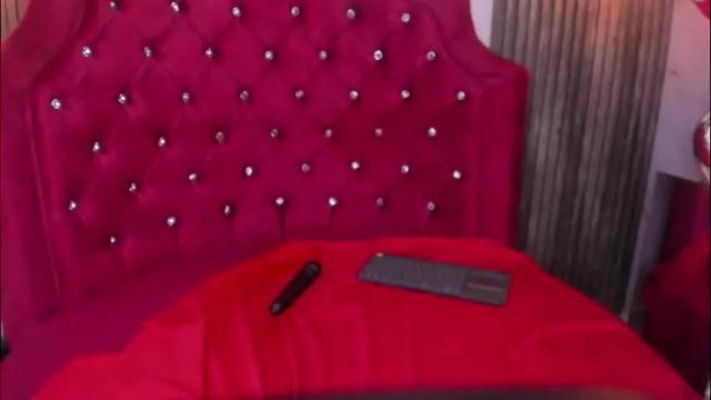 Image 2 of beautiful_mia21 Stream on Chaturbate on 3 months ago