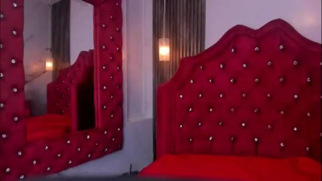 Image 4 of beautiful_mia21 Stream on Chaturbate on 2 months ago