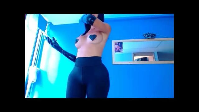 Image 3 of beautiful_moon28 Stream on Chaturbate on 2 months ago