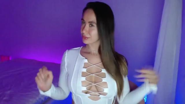 Image 4 of beauty_monica Stream on Chaturbate on 19 months ago