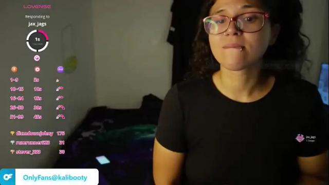 Image 12 of beautyandthegoatee Stream on Chaturbate on 6 days ago