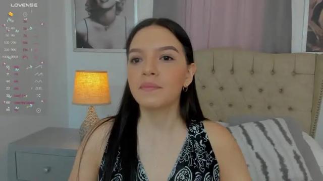 Image 2 of beautyari Stream on Chaturbate on 12 months ago