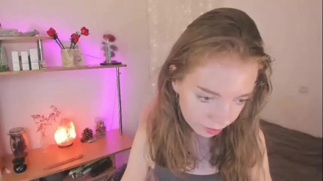 Image 2 of beautyeliise Stream on Chaturbate on 3 months ago