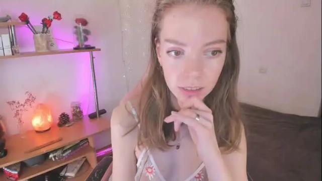 Image 11 of beautyeliise Stream on Chaturbate on 3 months ago