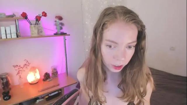 Image 3 of beautyeliise Stream on Chaturbate on 3 months ago