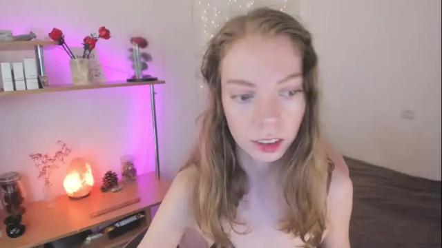Image 4 of beautyeliise Stream on Chaturbate on 3 months ago