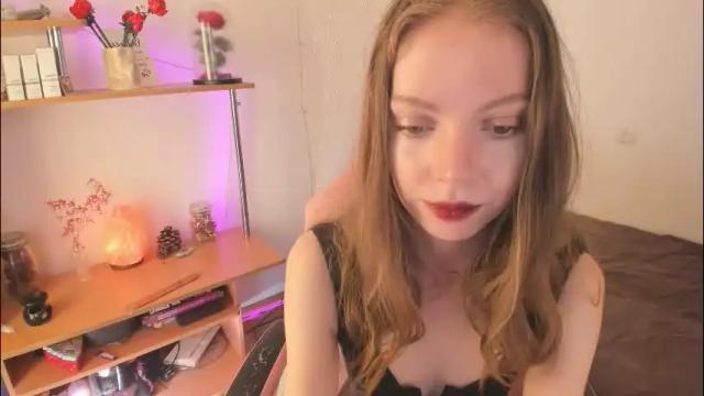 Image 4 of beautyeliise Stream on Chaturbate on 3 months ago