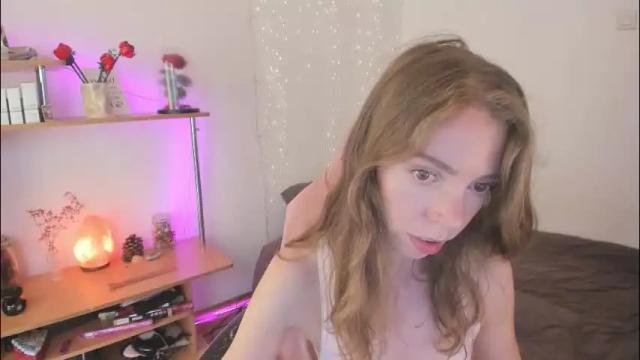 Image 2 of beautyeliise Stream on Chaturbate on 2 months ago