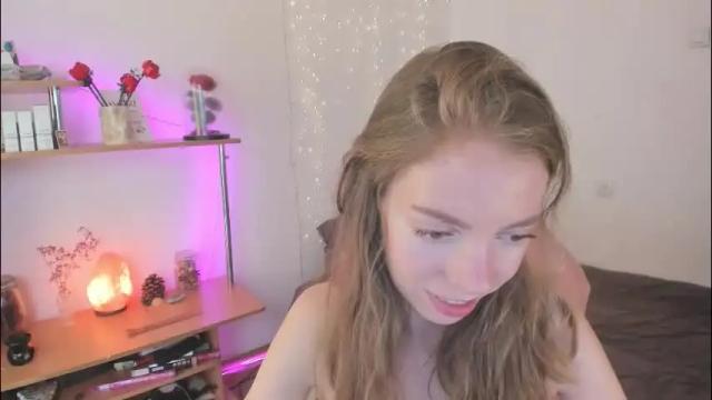 Image 4 of beautyeliise Stream on Chaturbate on 2 months ago