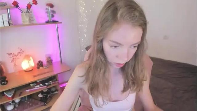 Image 7 of beautyeliise Stream on Chaturbate on 2 months ago