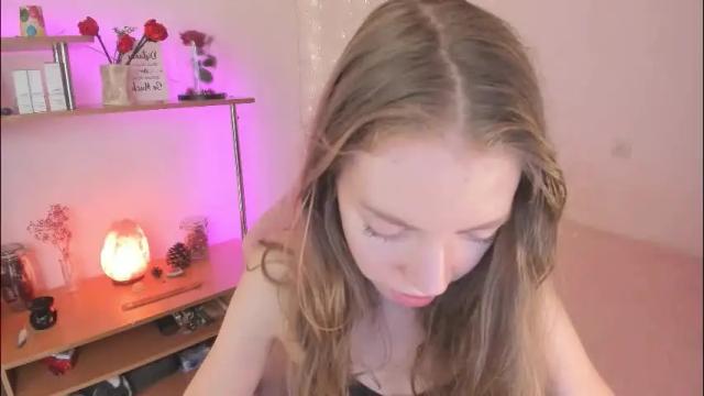 Image 11 of beautyeliise Stream on Chaturbate on 2 months ago