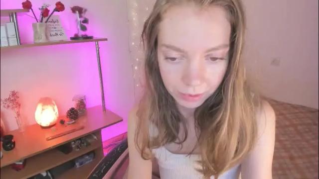 Image 2 of beautyeliise Stream on Chaturbate on 2 months ago