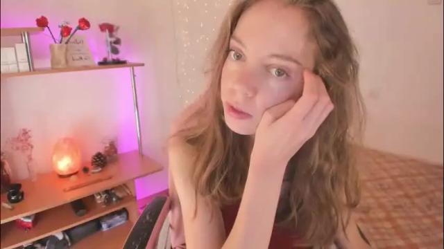 Image 12 of beautyeliise Stream on Chaturbate on 1 month ago