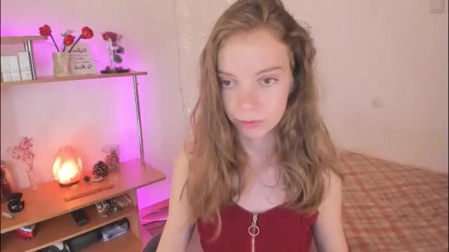 Image 7 of beautyeliise Stream on Chaturbate on 1 month ago