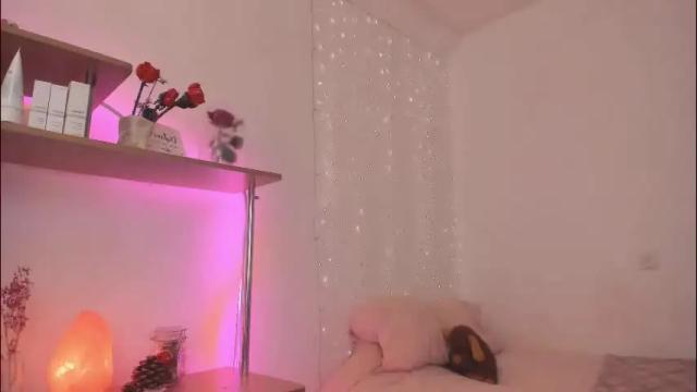 Image 10 of beautyeliise Stream on Chaturbate on 1 month ago