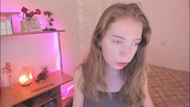 Image 4 of beautyeliise Stream on Chaturbate on 1 month ago