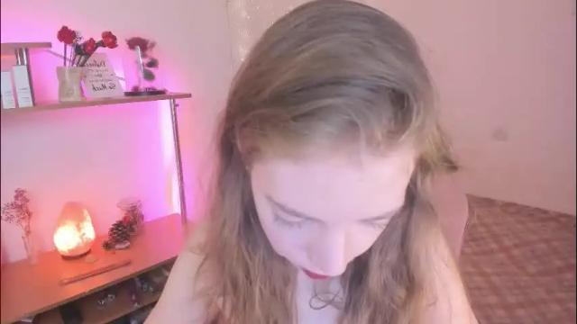 Image 4 of beautyeliise Stream on Chaturbate on 1 month ago