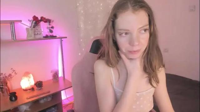 Image 2 of beautyeliise Stream on Chaturbate on 1 month ago