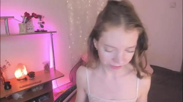 Image 6 of beautyeliise Stream on Chaturbate on 1 month ago