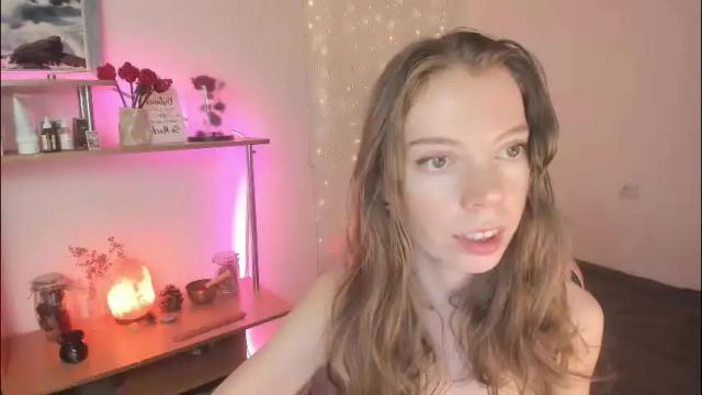 Image 2 of beautyeliise Stream on Chaturbate on 16 days ago