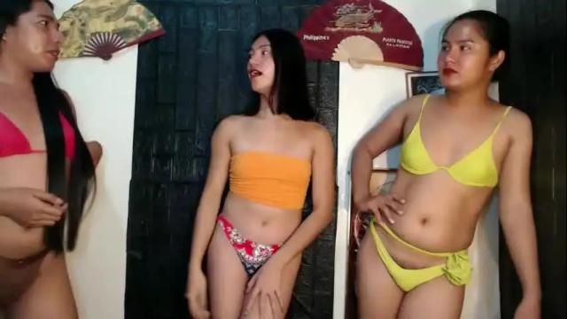Image 3 of beautyqueens_cum Stream on Chaturbate on 1 month ago