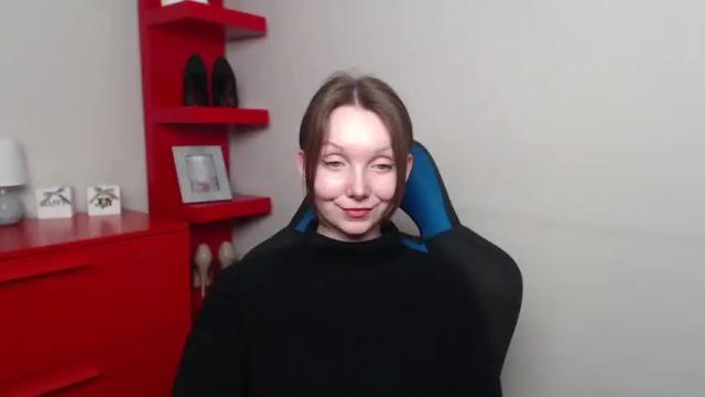 Image 11 of beautyzoexx Stream on Chaturbate on 13 months ago