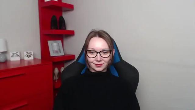 Image 2 of beautyzoexx Stream on Chaturbate on 13 months ago
