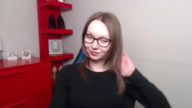 Image 2 of beautyzoexx Stream on Chaturbate on 13 months ago