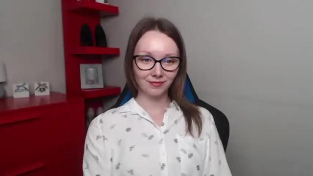 Image 10 of beautyzoexx Stream on Chaturbate on 13 months ago