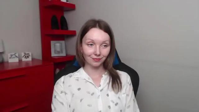 Image 12 of beautyzoexx Stream on Chaturbate on 13 months ago