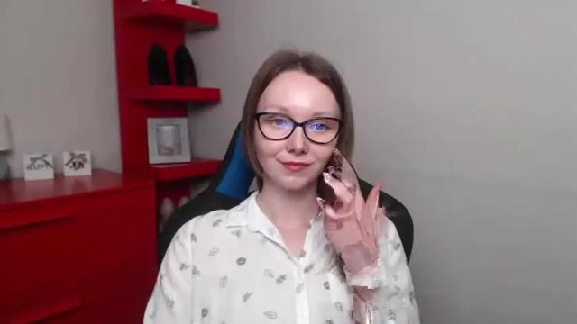 Image 4 of beautyzoexx Stream on Chaturbate on 13 months ago