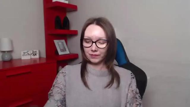 Image 12 of beautyzoexx Stream on Chaturbate on 13 months ago