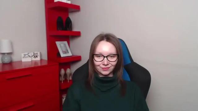 Image 10 of beautyzoexx Stream on Chaturbate on 13 months ago