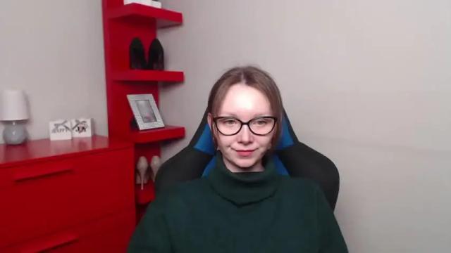 Image 2 of beautyzoexx Stream on Chaturbate on 13 months ago