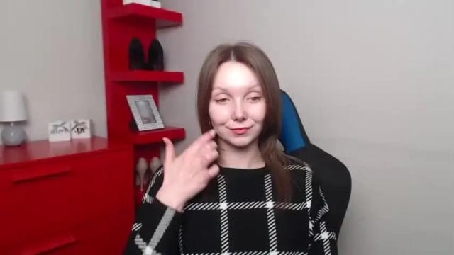 Image 10 of beautyzoexx Stream on Chaturbate on 13 months ago
