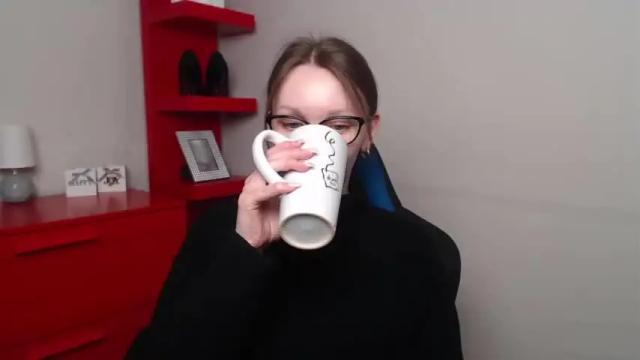 Image 7 of beautyzoexx Stream on Chaturbate on 13 months ago